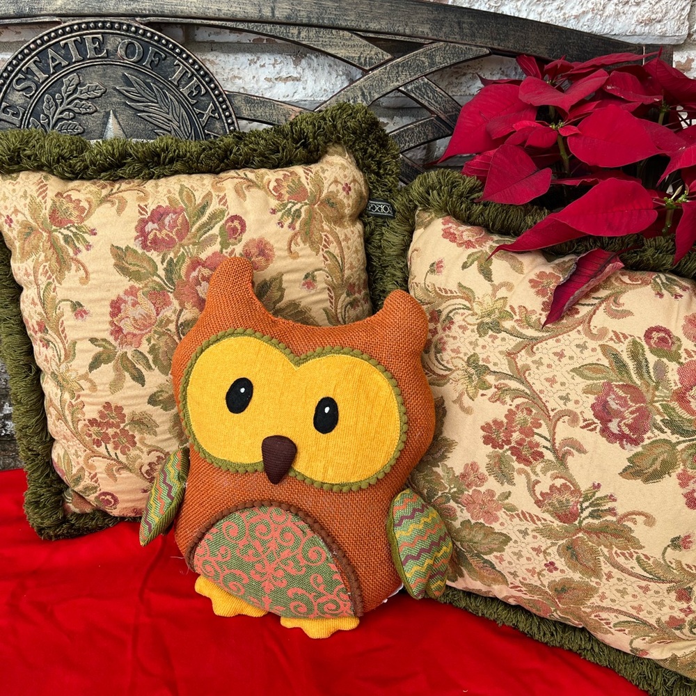 Borgata Pillow Set Green Tapestry Floral Owl Country Home Cabin Woods Decor